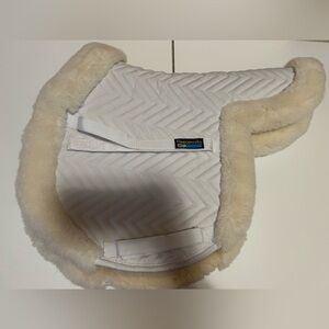 Fleeceworks Therawool Show Hunter Pad With Trim And Perfect Balance Technology